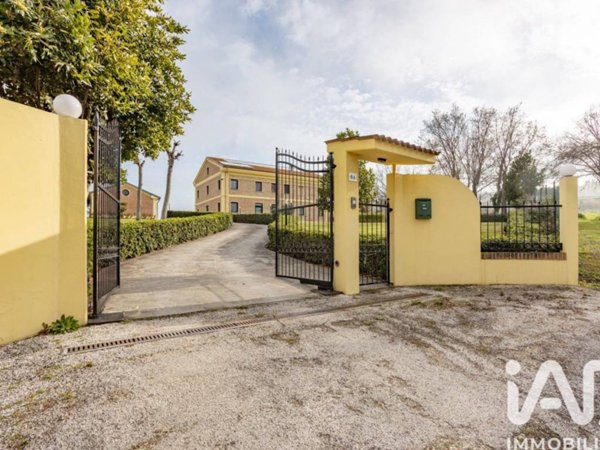 casa indipendente in vendita a Senigallia in zona Borgo Passera