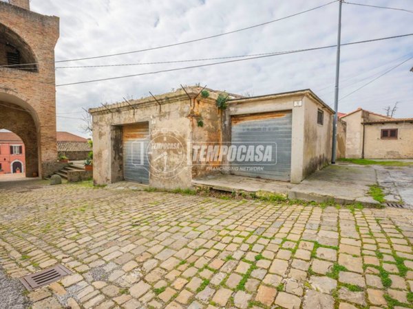 casa indipendente in vendita a Senigallia in zona Scapezzano