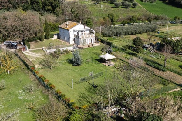 casa indipendente in vendita a Senigallia