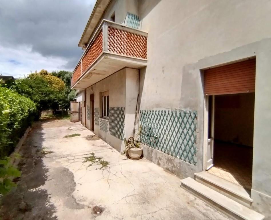casa indipendente in vendita a Senigallia in zona Brugnetto