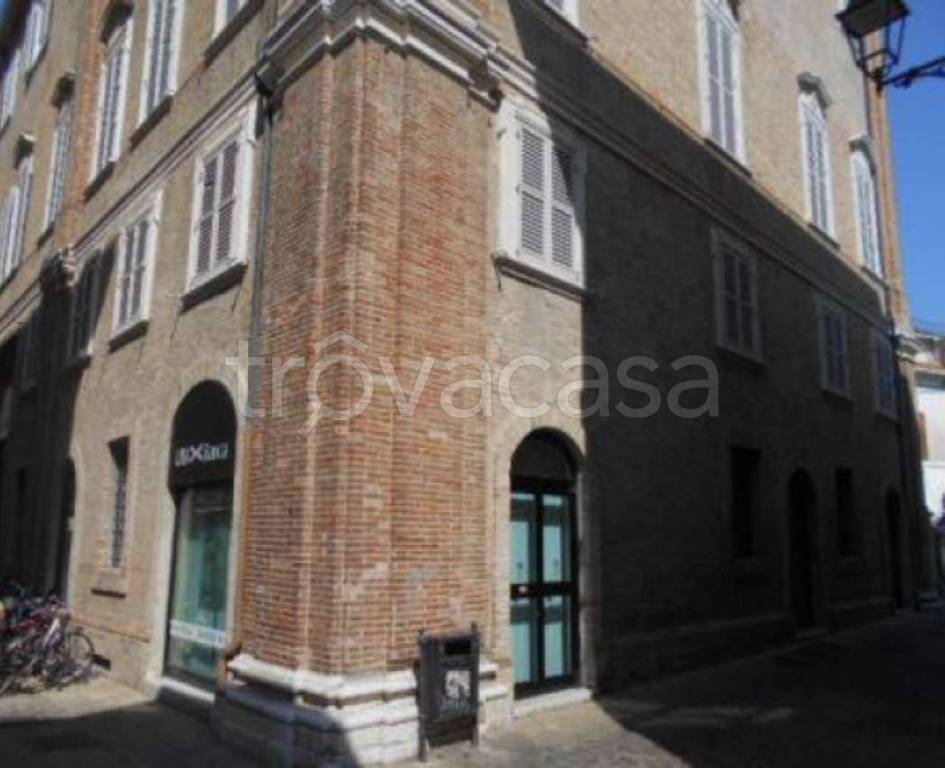 negozio in vendita a Senigallia in zona Marzocca