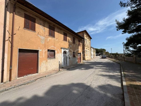 casa indipendente in vendita a Senigallia in zona Scapezzano