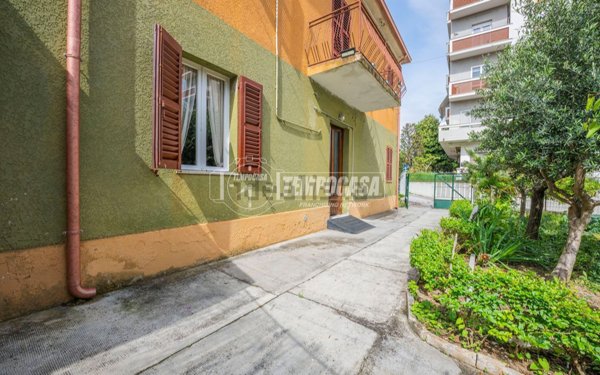casa indipendente in vendita a Senigallia in zona Marzocca