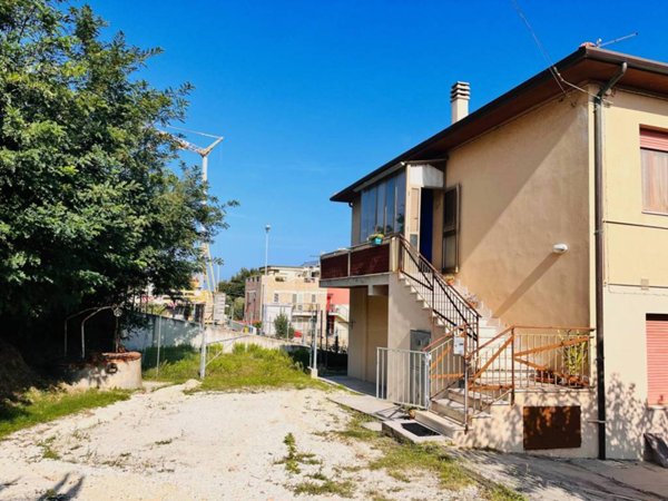 appartamento in vendita a Senigallia in zona Montignano