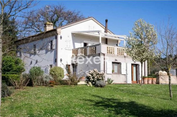 casa indipendente in vendita a Senigallia