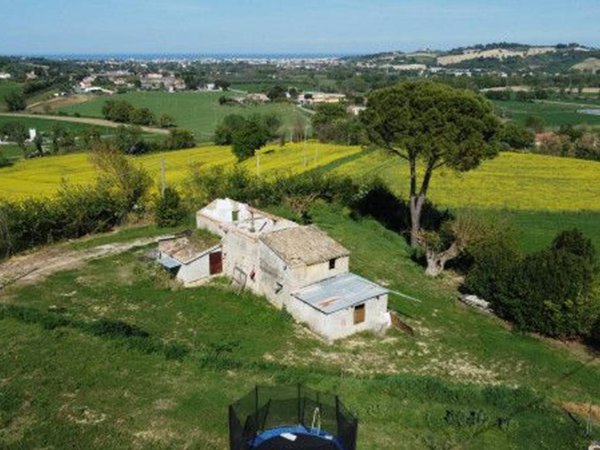 casa indipendente in vendita a Senigallia in zona Cannella