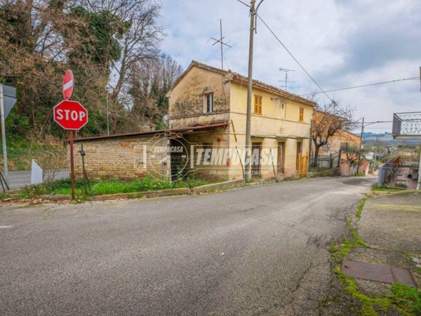 appartamento in vendita a Senigallia in zona Cannella