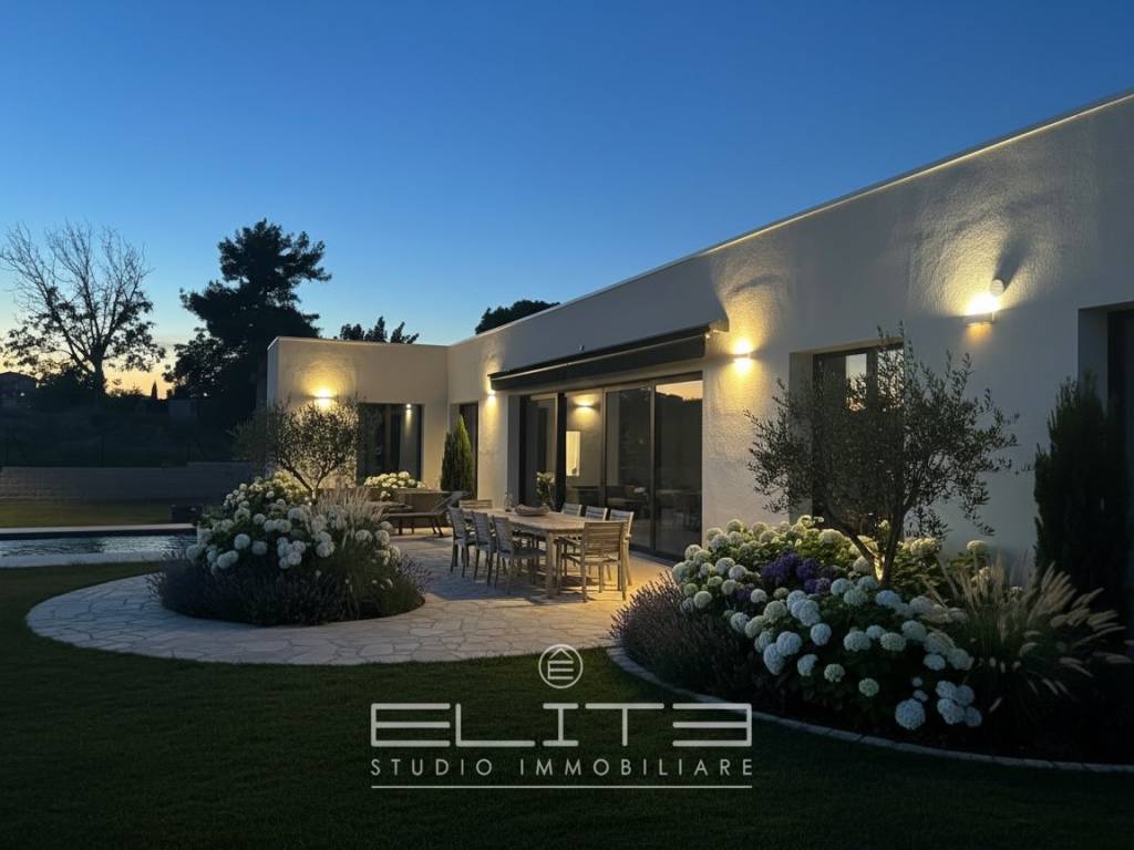 casa indipendente in vendita a Senigallia in zona Montignano