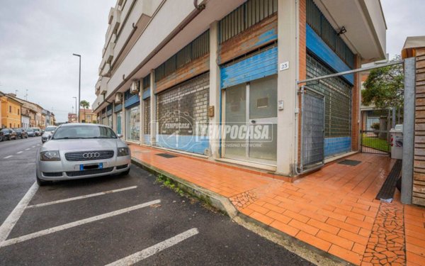 negozio in vendita a Senigallia