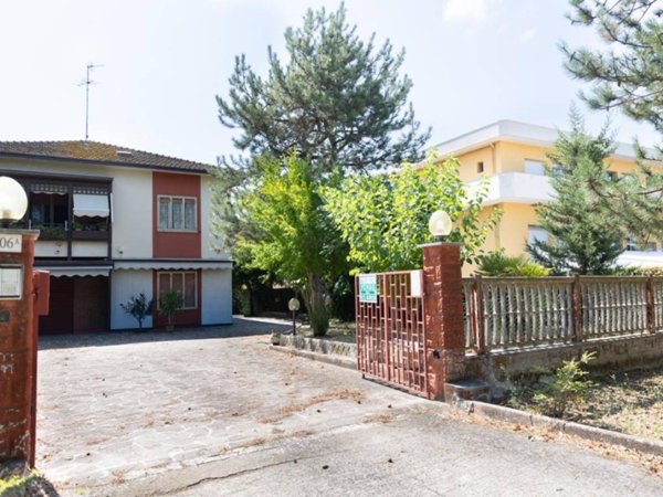 casa indipendente in vendita a Senigallia in zona Cannella