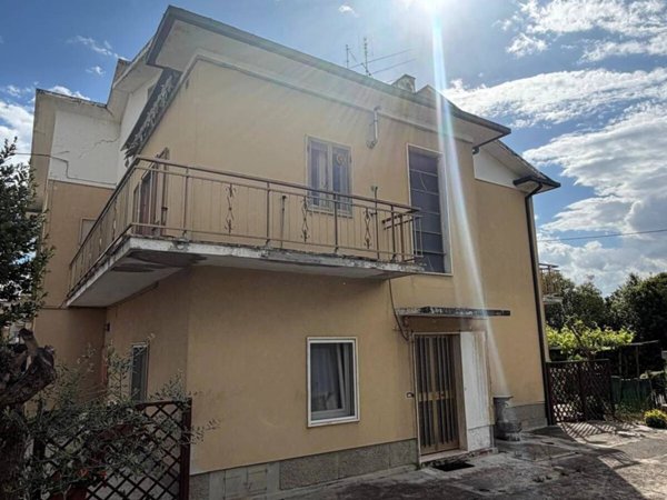 casa indipendente in vendita a Senigallia in zona Vallone
