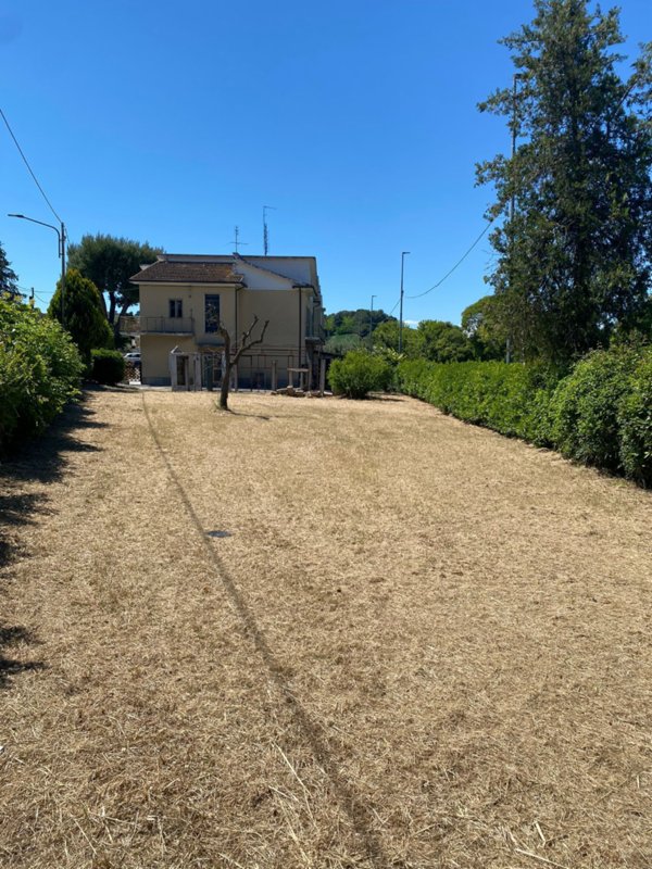casa indipendente in vendita a Senigallia in zona Vallone
