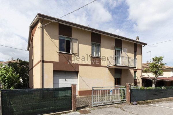 casa indipendente in vendita a Senigallia in zona Borgo Passera