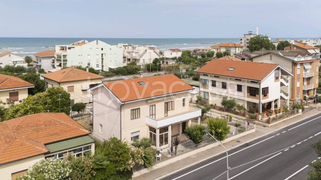 casa indipendente in vendita a Senigallia in zona Cesano