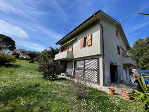 casa indipendente in vendita a Senigallia in zona Scapezzano