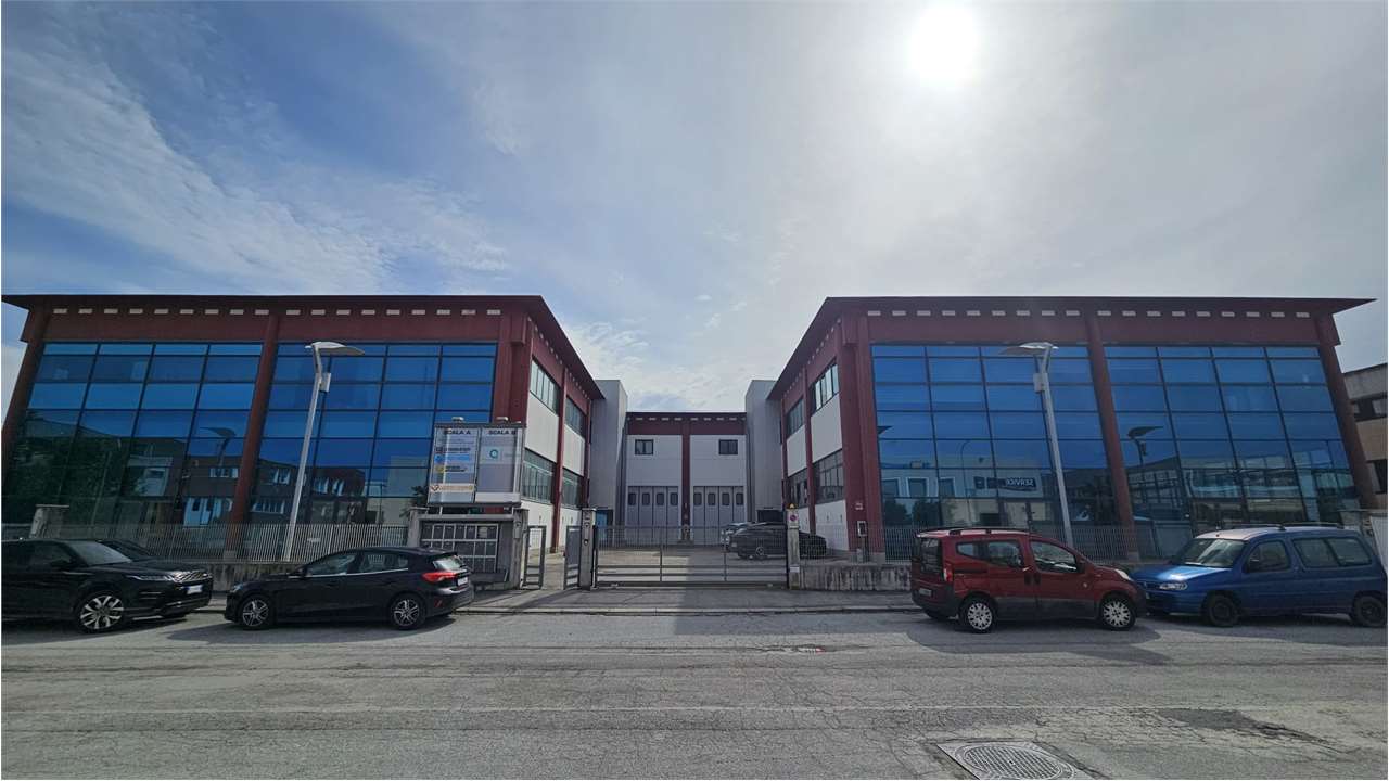 ufficio in vendita a Senigallia in zona Cesano