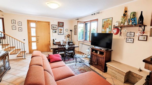 casa indipendente in vendita a Senigallia in zona Borgo Passera