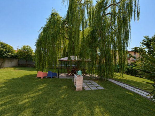 casa indipendente in vendita a Senigallia in zona Vallone