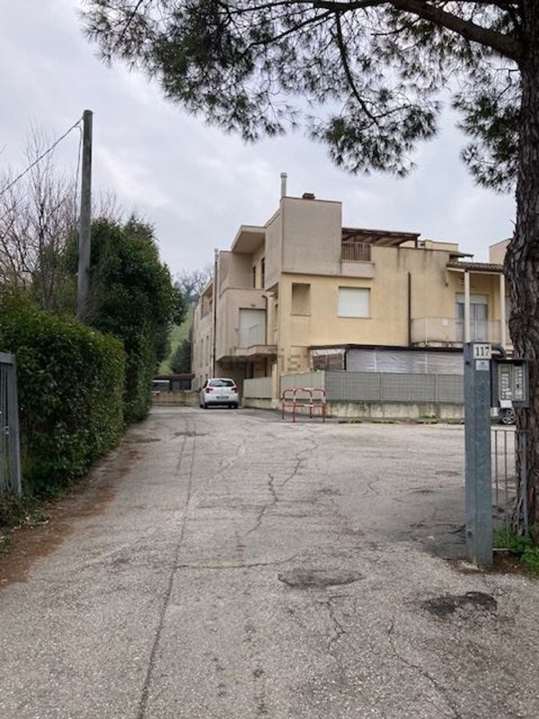 box auto in vendita a Senigallia in zona Borgo Passera