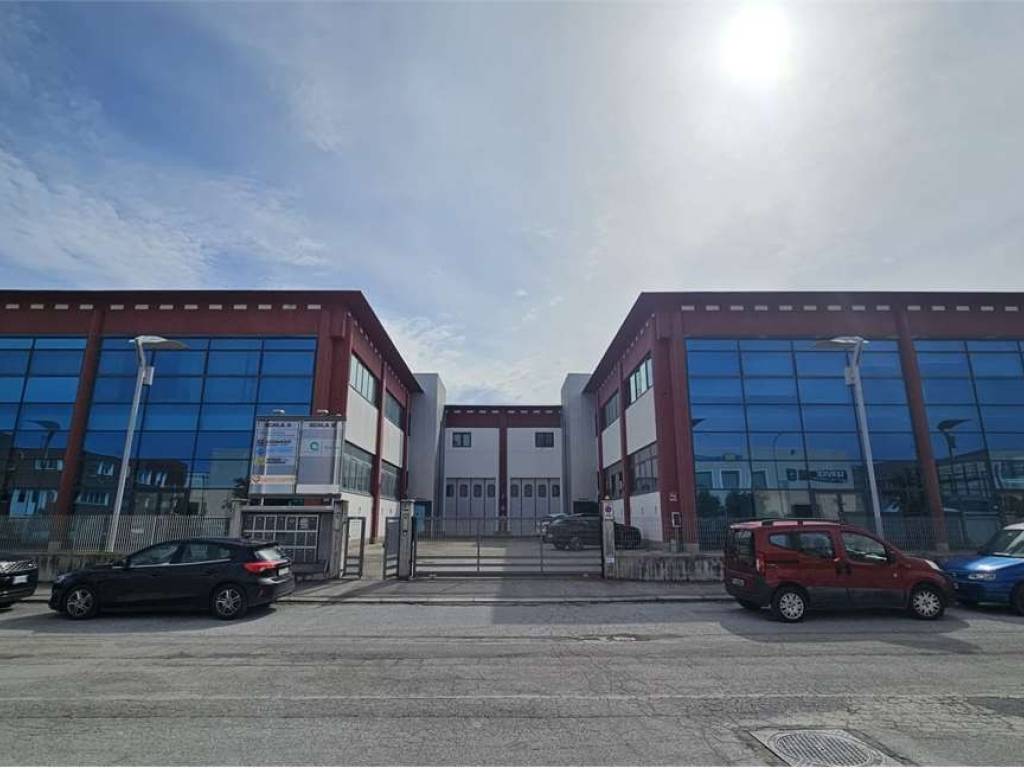 ufficio in vendita a Senigallia in zona Cesano