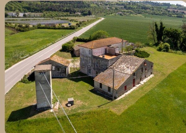 casale in vendita a Senigallia in zona Cesano