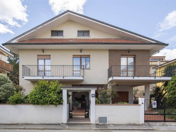 casa indipendente in vendita a Senigallia in zona Cesano