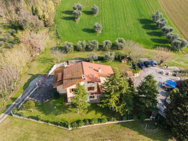 casa indipendente in vendita a Senigallia