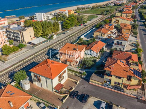 appartamento in vendita a Senigallia in zona Cesano