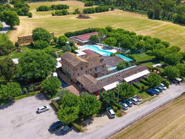 casa indipendente in vendita a Serra de' Conti