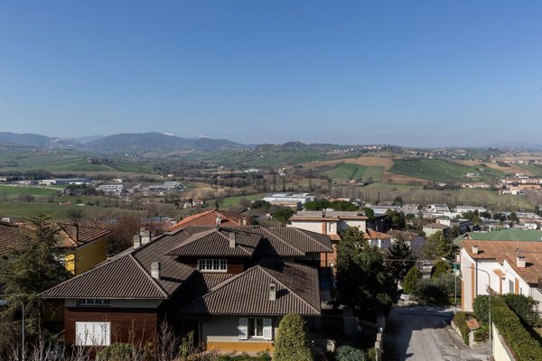 appartamento in vendita a Serra de' Conti