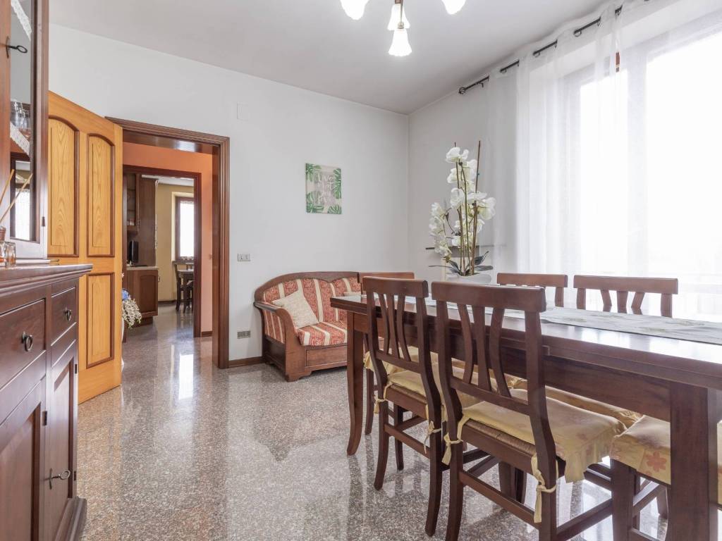casa indipendente in vendita a Serra de' Conti
