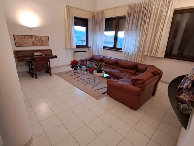casa indipendente in vendita a Serra de' Conti