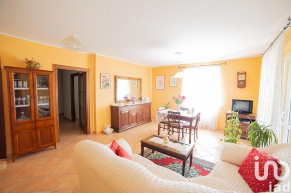 casa indipendente in vendita a Serra de' Conti