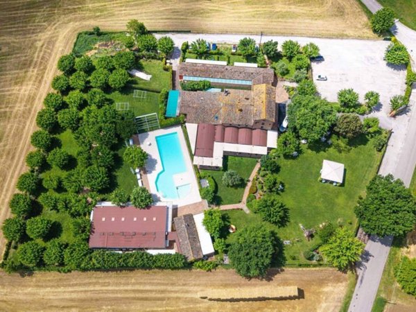 casa indipendente in vendita a Serra de' Conti