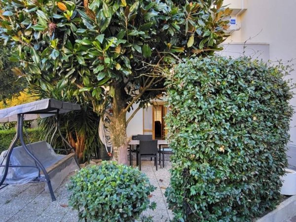 casa indipendente in vendita a Serra de' Conti