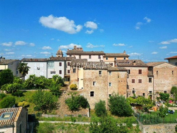 casa indipendente in vendita a Serra de' Conti