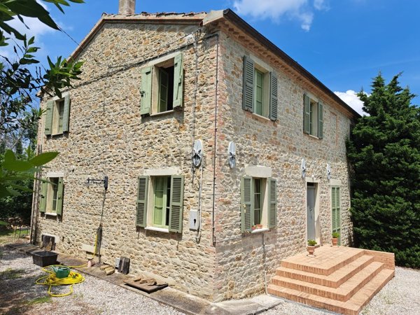 casa indipendente in vendita a Serra de' Conti