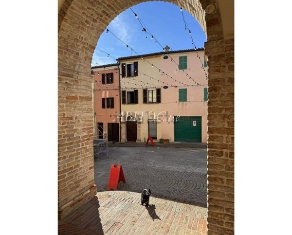 casa indipendente in vendita a Serra de' Conti