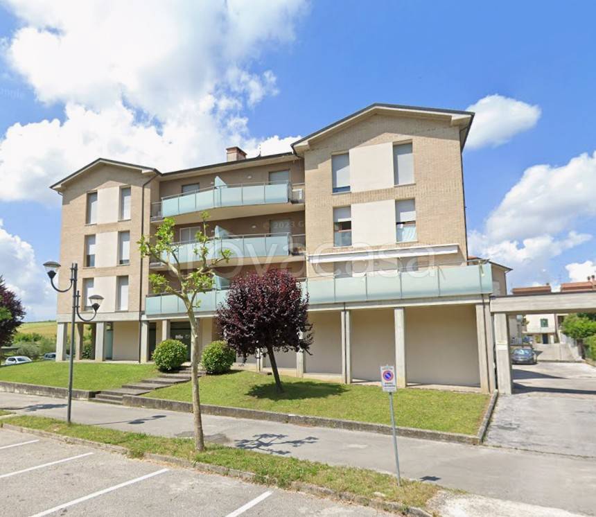 appartamento in vendita a Serra de' Conti in zona Osteria