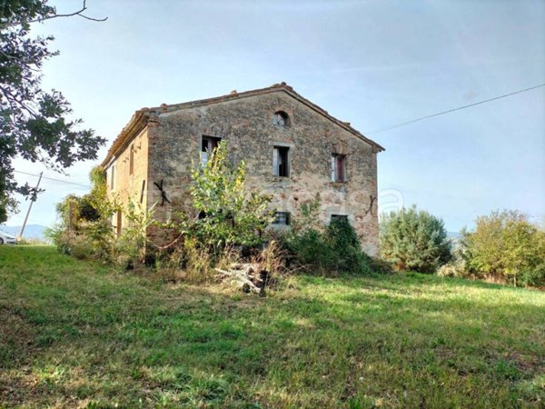 casa indipendente in vendita a Serra de' Conti