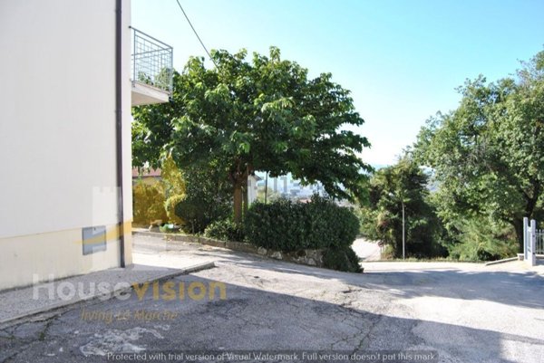 casa indipendente in vendita a Serra de' Conti