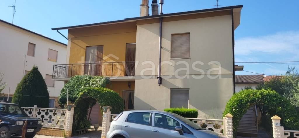 casa indipendente in vendita a Serra de' Conti in zona Osteria
