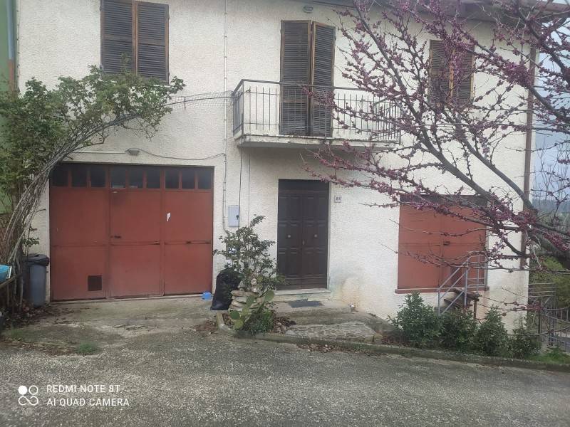 casa indipendente in vendita a Serra San Quirico in zona Castellaro