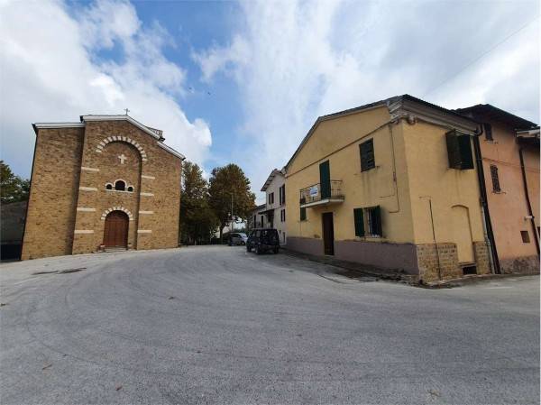 casa indipendente in vendita a Serra San Quirico in zona Sasso