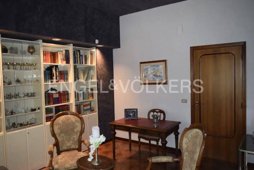 casa indipendente in vendita a Serra San Quirico