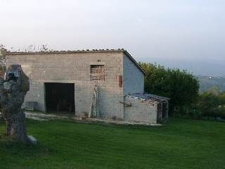casa indipendente in vendita a Serra San Quirico