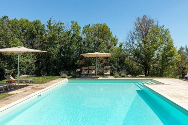 casa indipendente in vendita a Serra San Quirico