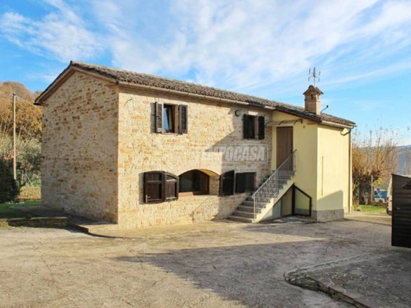 appartamento in vendita a Serra San Quirico