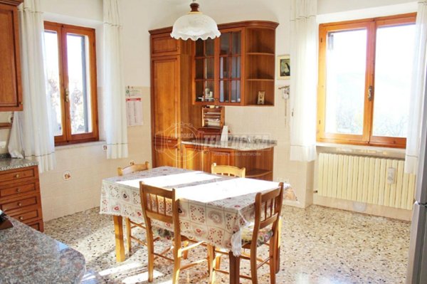 appartamento in vendita a Serra San Quirico