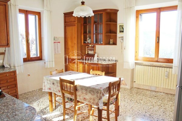 appartamento in vendita a Serra San Quirico